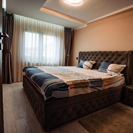 Ddr House Apartment Oradea Bagian luar foto