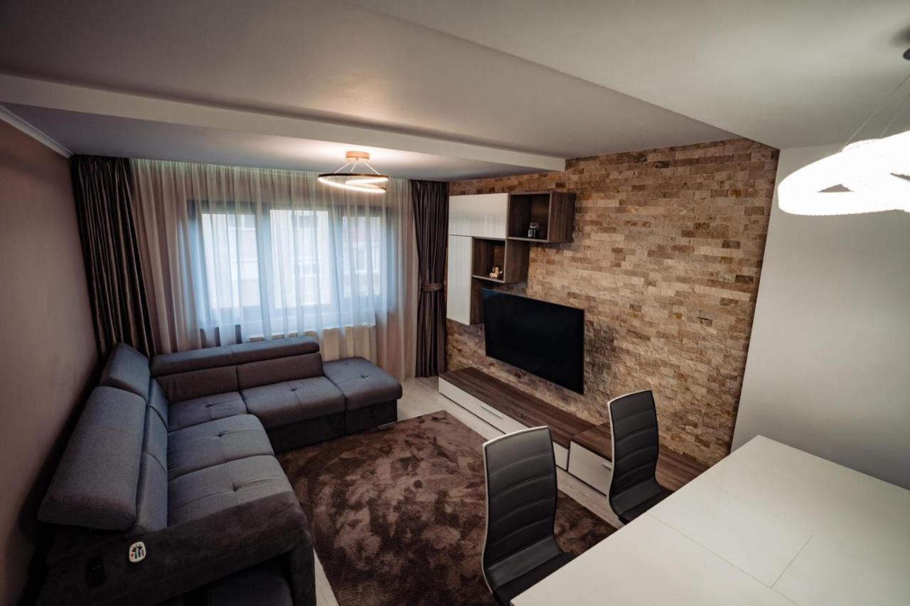 Ddr House Apartment Oradea Bagian luar foto