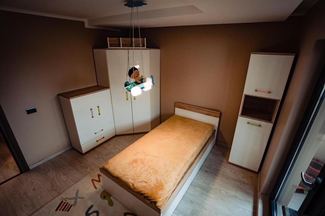 Ddr House Apartment Oradea Bagian luar foto