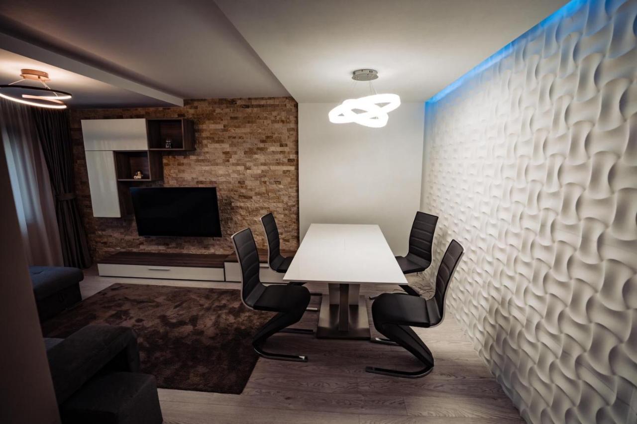 Ddr House Apartment Oradea Bagian luar foto